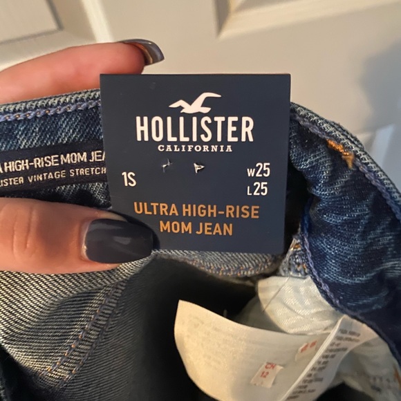 NWT Hollister mom jeans - Picture 4 of 4